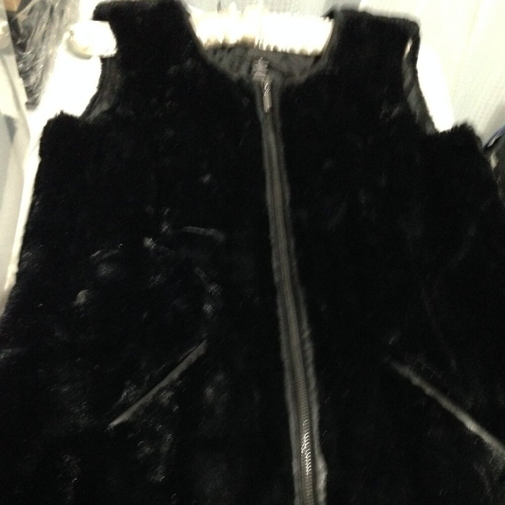 Gorgeous Faux Fur Long Vest Full Front Zipper Front Pockets, S